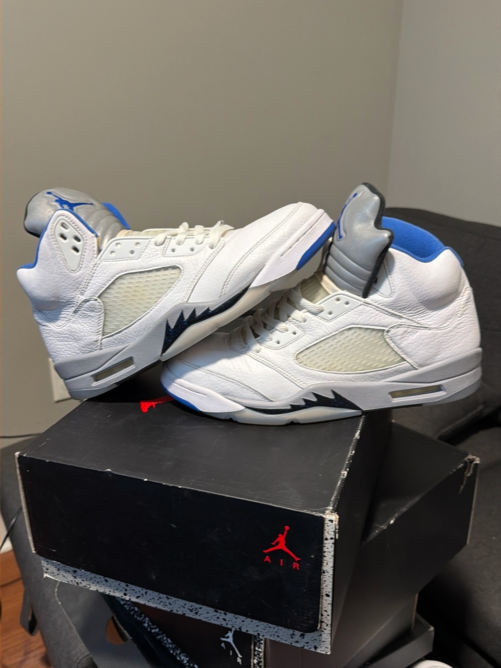 Jordan 5 White and Blue stealth